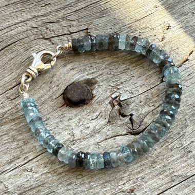 Faceted Aquamarine Beaded Bracelet